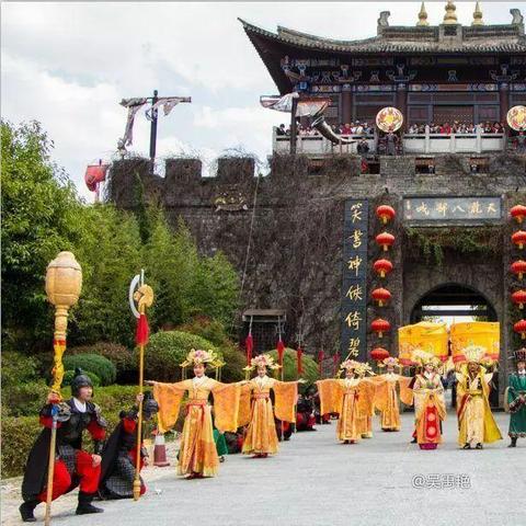 天龙八部手游伴行商城在哪？尽在指尖间，轻松购买装备和道具！